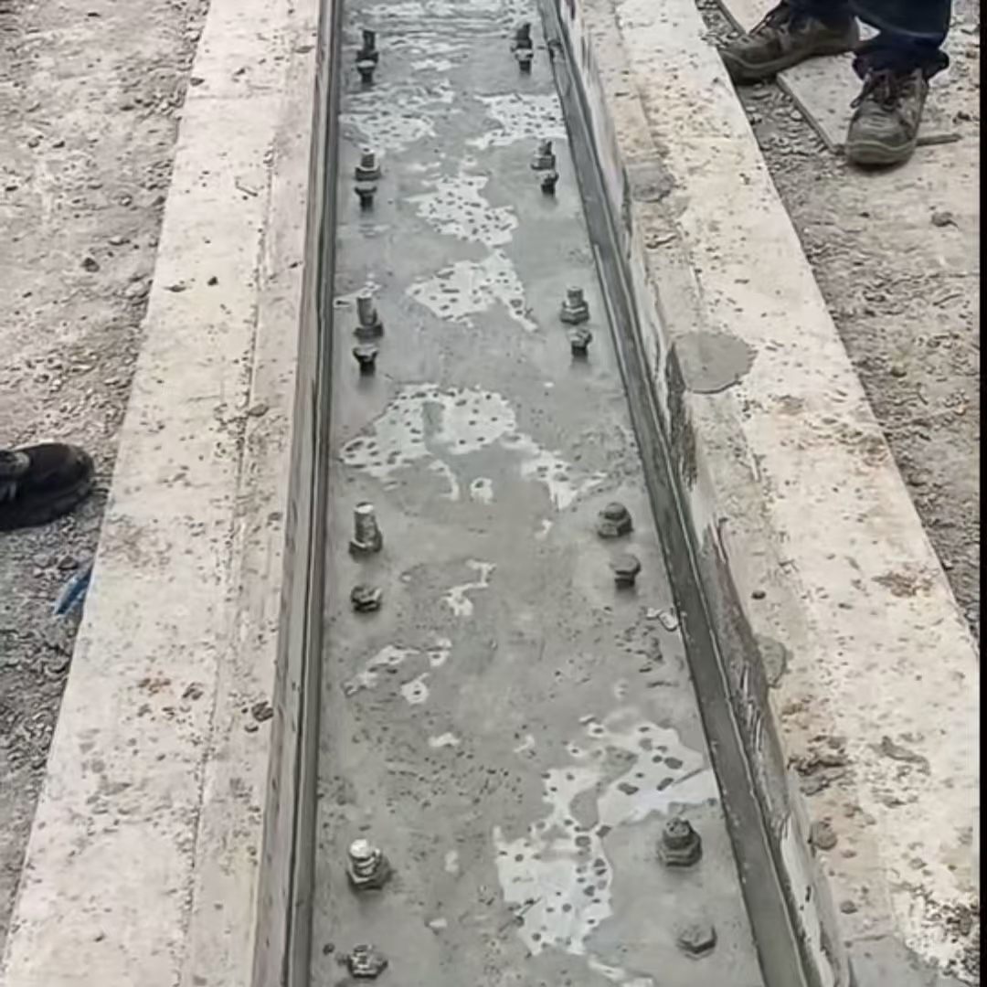 漳浦港口码头起重机龙门吊重型机械设备稳固用早强快凝轨道胶泥